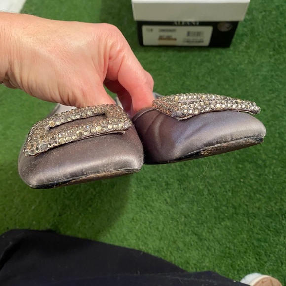 Alfani grey satin embellished flats 7.5 - Picture 4 of 7